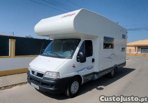 Autocaravana beliche, com viesa