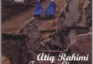 RAHIMI, Atiq. Terra e cinzas