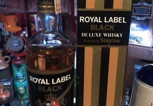 Whisky Roial label black