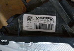 Farol Volvo V60
