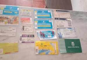Conjunto de 14 Bilhetes de Futebol/Futsal/Outros