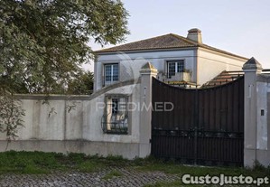 quinta senhorial com 10.000 m² e armazém licenciado única às portas de lisboa