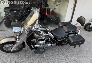 Suzuki-Vlr 1800 T