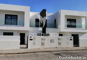 Moradia t4 com piscina