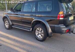 Mitsubishi Pajero Sport Wagon - 00