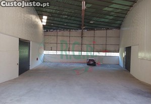Parqueamento Para Automóveis, Caravanas E...