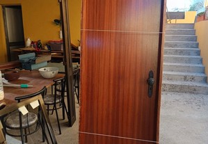 porta de madeira c/aro