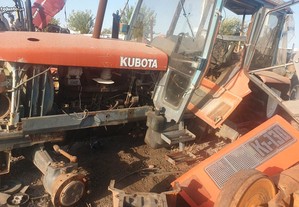 Trator-Kubota K1-130 DT para peças