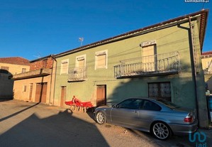 Casa de aldeia T4 em Bragança de 324,00 m²