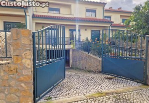 Baixa de Preço!! Moradia T4 nos Pousos
