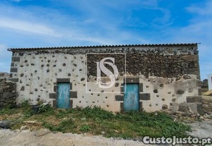 Edificao na Freguesia de Guadalupe - Ilha da Graciosa