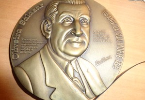 Medalha Grande DR.Oliveira Salazar Of.Envio