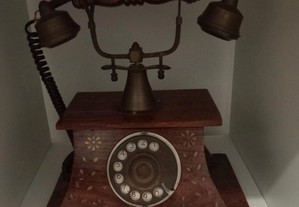 Telefone antigo decorativo