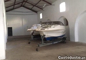 Armazenamento carros e autocaravanas em Faro