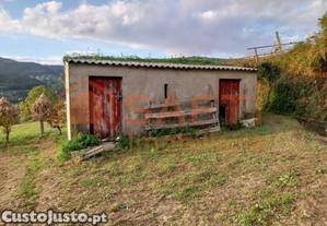 Terreno Agrícola, Com Telheiro Para Animais