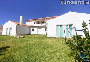 Casa / Villa T4 em Abrigada e Cabanas de Torres de 261,00 m²