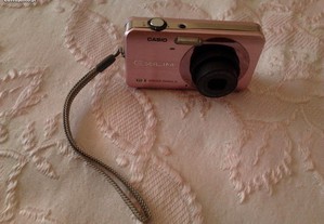 Camara fotografica casio de 12.1 mpx cor de rosa