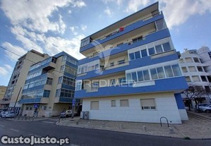Apartamento t4 no laranjeiro, almada