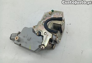 Fecho Da Porta Frente Direito Nissan Primera (P11)