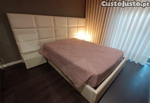 Cama (Sommier) + cabeceira e mesas de cabeceira