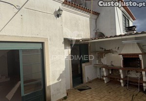 T3 com terraço e loja - arruda dos vinhos