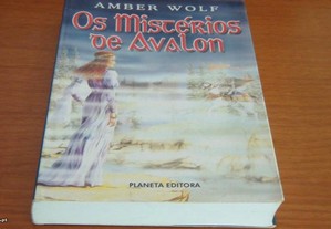 Os Mistérios de Avalon de Amber Wolf
