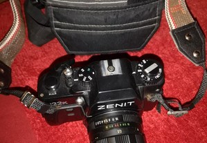 Máquina Fotográfica Zenit 122K