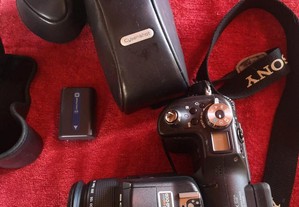 Máquina fotográfica Sony Cyber-Shot DSC-F828