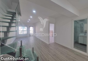 Apartamento duplex na costa da caparica