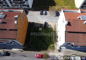 Excelente de investimento no centro de montalvo - com projecto!
