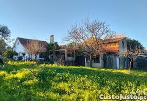 Casa de aldeia T2 em Chãos de 430,00 m²
