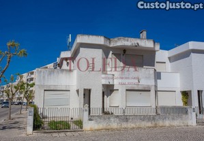 Moradia centro montijo t5+1