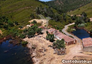 1/2 de aldeia foz de carvalho, frente  barragem de odelouca, monchique, algarve