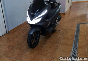 Moto PCX como nova