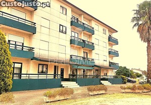 Apartamento t3, com varanda e lugar de garagem em ovar