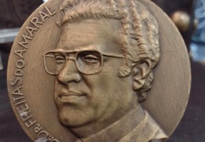 Freitas do Amaral Poveiro Ilustre - Medalha de 1977