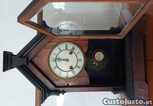 Relógio de mesa antigo vintage marca Junghans