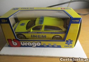 Carro Miniatura Inem Emergência Ministério da Saúde Burago Oferta do Envio