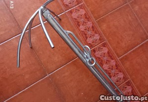Ferro , ancora para a pedra