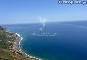 terreno com 7.100m2 na fajã da ovelha