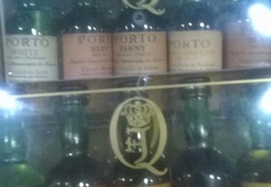 Miniaturas de vinho Porto