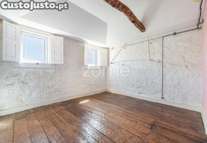 Apartamento T0+1 Duplex Frente Cedofeita Porto...