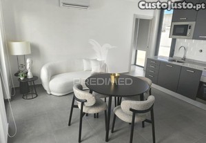 Apartamento t1 semi-novo totalmente mobilado e equipado