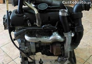 Motor Vw Transporter T5 2.5 tdi  AXD com poucos kms e Garantia completo com turbo