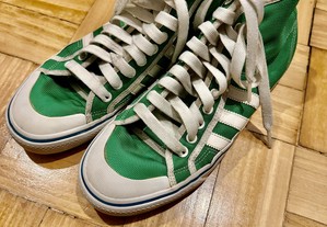 Sapatilhas Adidas - cor verde e branco