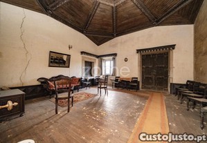 Quinta De Sinde Com 30 Hectares Na Póvoa De...