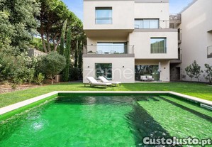 Villa De Luxo Com Piscina Em Condomínio Na...