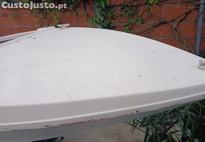 Barco em fibra para restauro