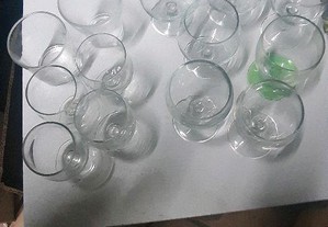 Vários copos em vidro