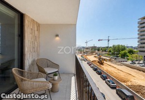 Apartamento T0 Com Varanda Em Vila Nova De Gaia